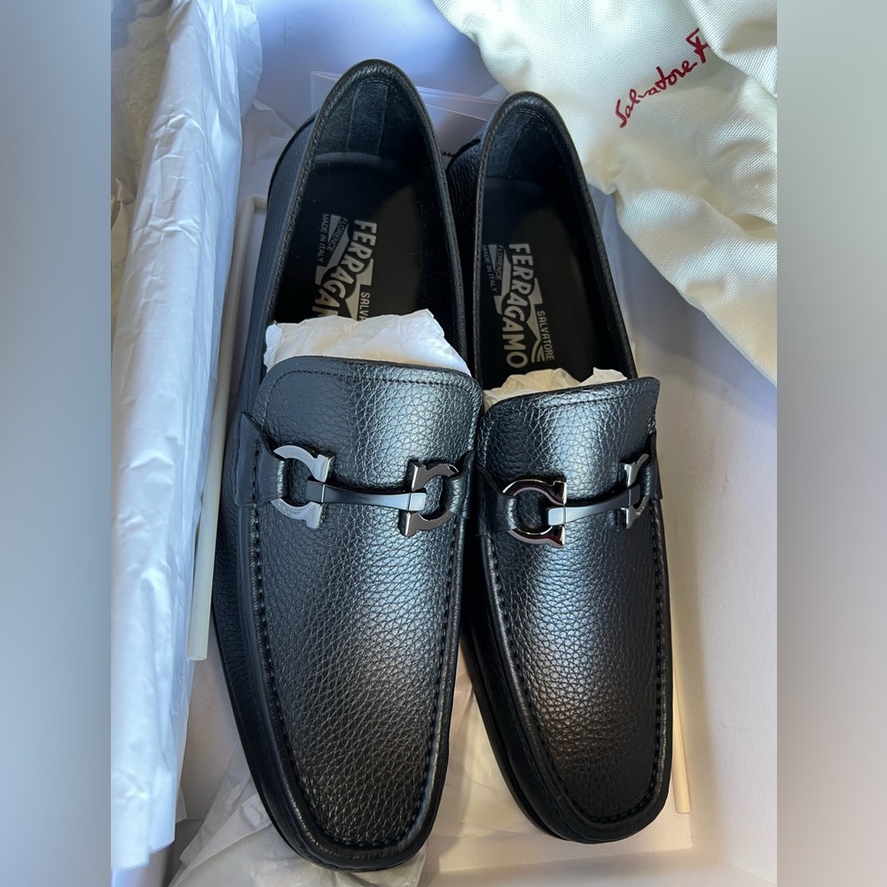 ❗️Brand New Salvatore Ferragamo Men's Grandioso Grained Calfskin Gancini Loafer